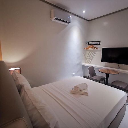 Yes Hotel Imus Cavite Exterior photo